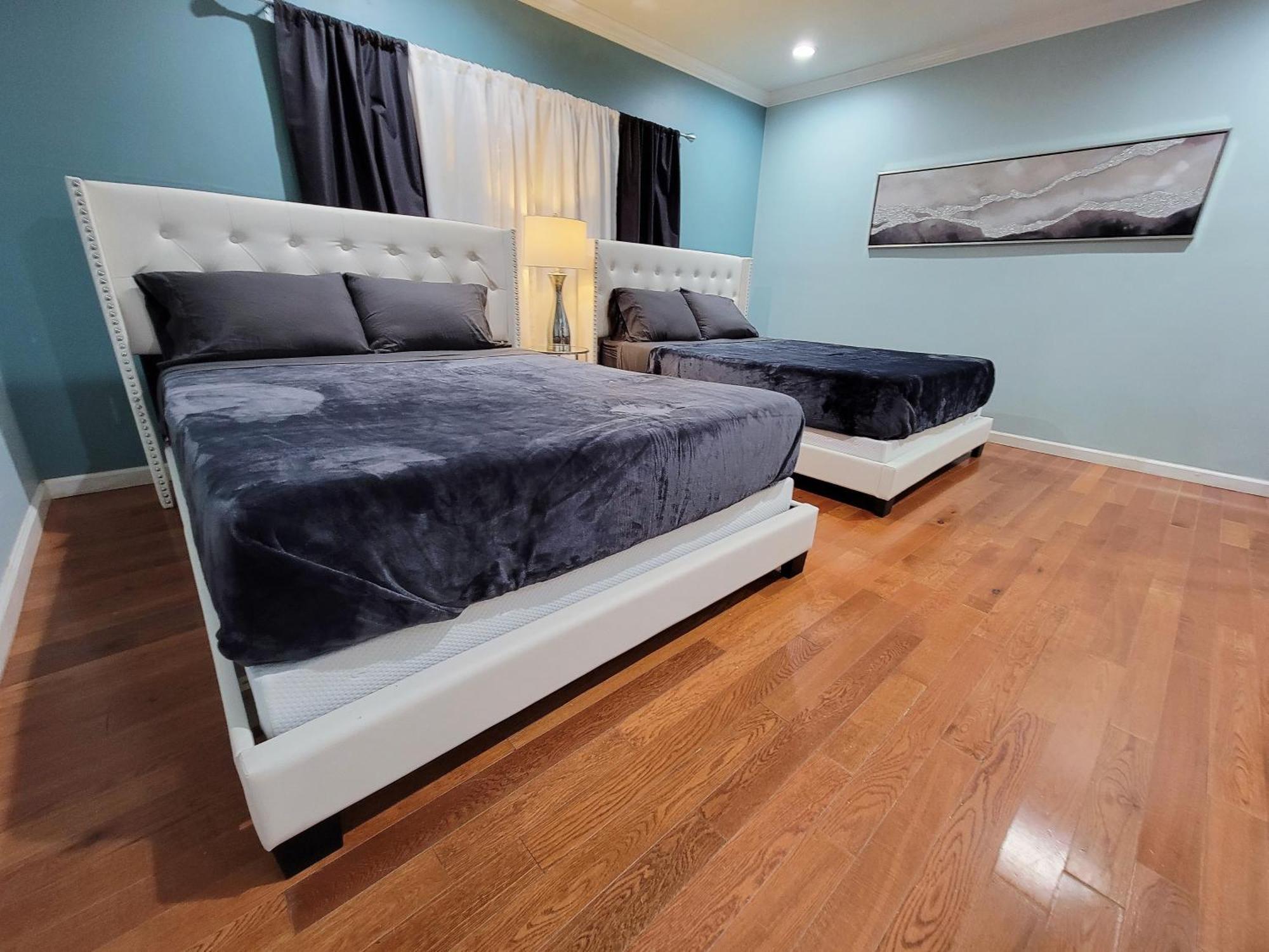 Appartement 3 Bedroom Guest First Floor Unit With Patio Area Right Next To The Mrc 10 Minutes From Rodeo Drive Washer Dryer Wifi And
